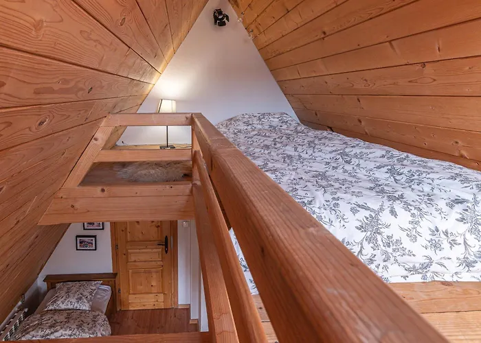 Hamry Z Jacuzzi Villa